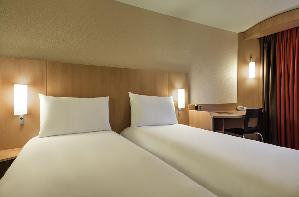 Ibis Paris Bastille Opera Exterior foto